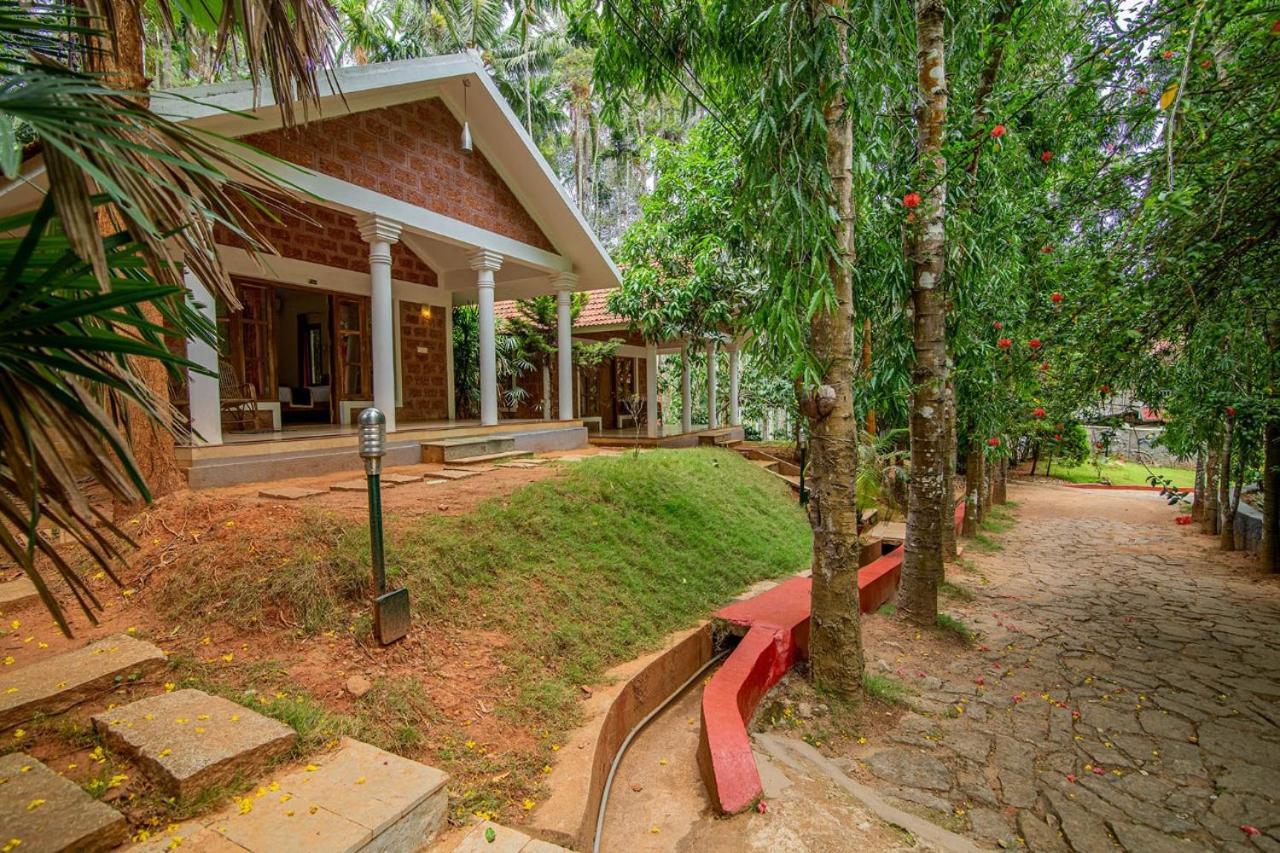 Orchid Trails Resort Sultan Bathery Buitenkant foto