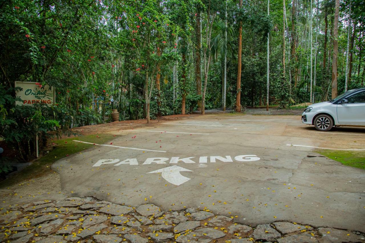 Orchid Trails Resort Sultan Bathery Buitenkant foto