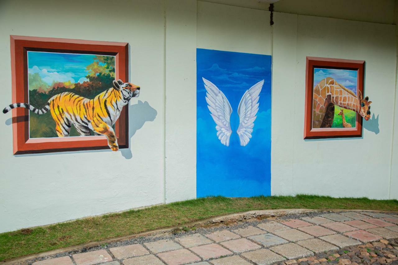 Orchid Trails Resort Sultan Bathery Buitenkant foto