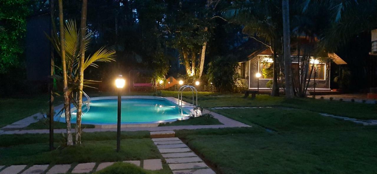 Orchid Trails Resort Sultan Bathery Buitenkant foto