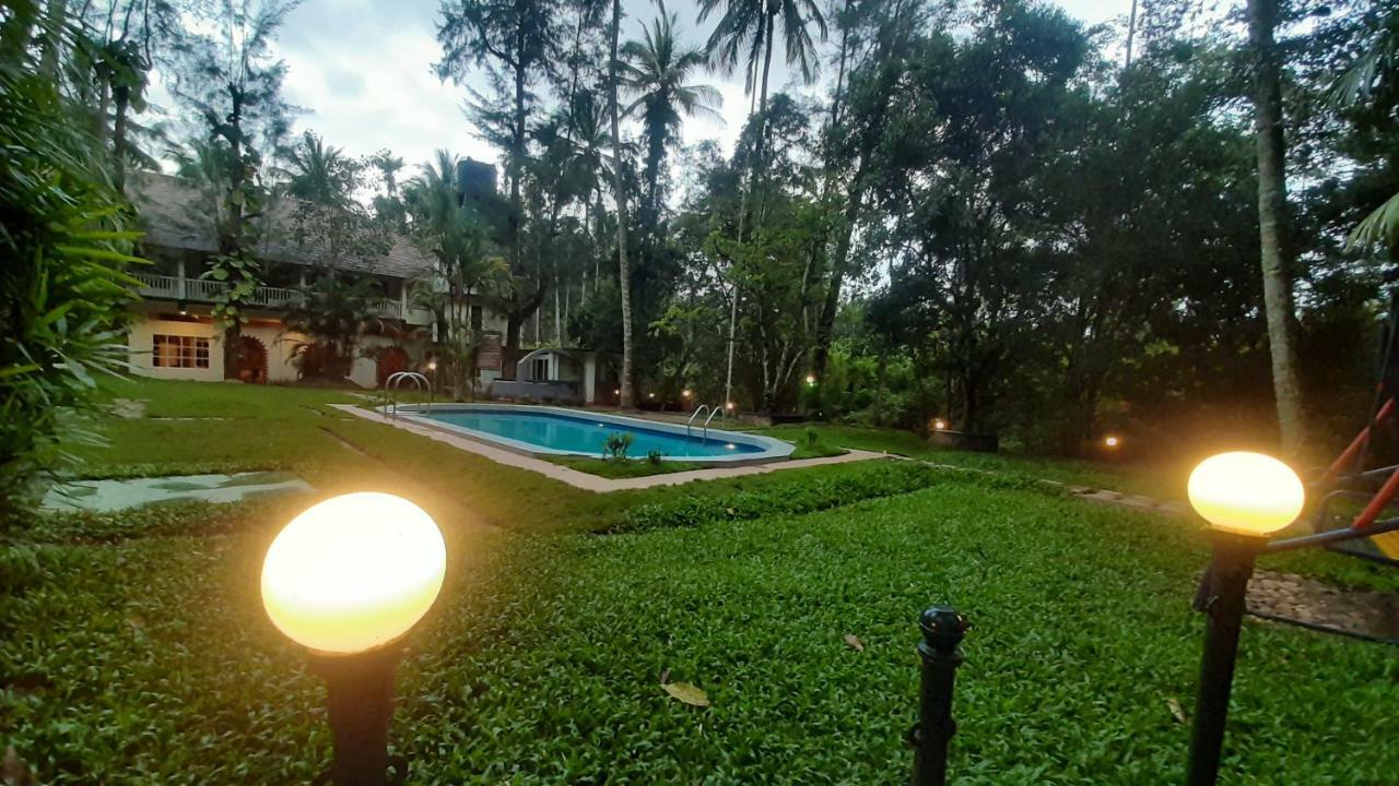 Orchid Trails Resort Sultan Bathery Buitenkant foto